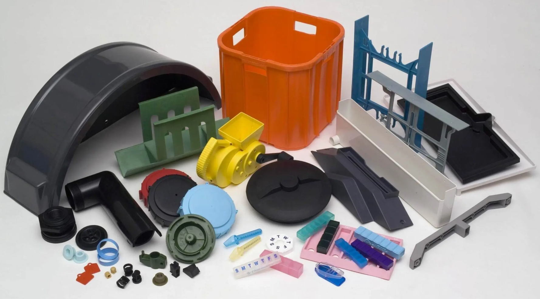 سمك الجدار وزوايا السلب: كيف تتحكم تفاصيل التصميم الدقيقة في خلو المنتج من العيوب؟